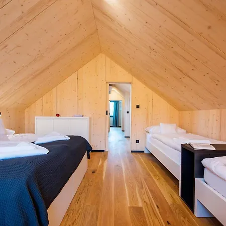 Demaenova Resort 4*